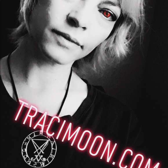 Meet your Posher, Traci - Picture 10 of 16